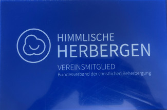 Mitgliedsschild der Himmlischen Herbergen